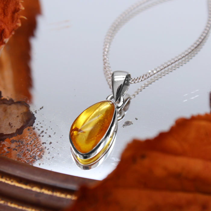 GOLDEN HOUR - Sterling Silver & Baltic Amber Necklace