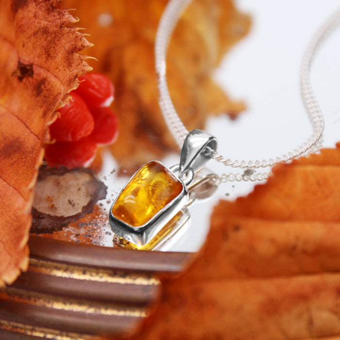 GOLDEN HOUR - Sterling Silver & Baltic Amber Necklace