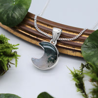 WOODLAND ECLIPSE - Sterling Silver & Moss Agate Necklace